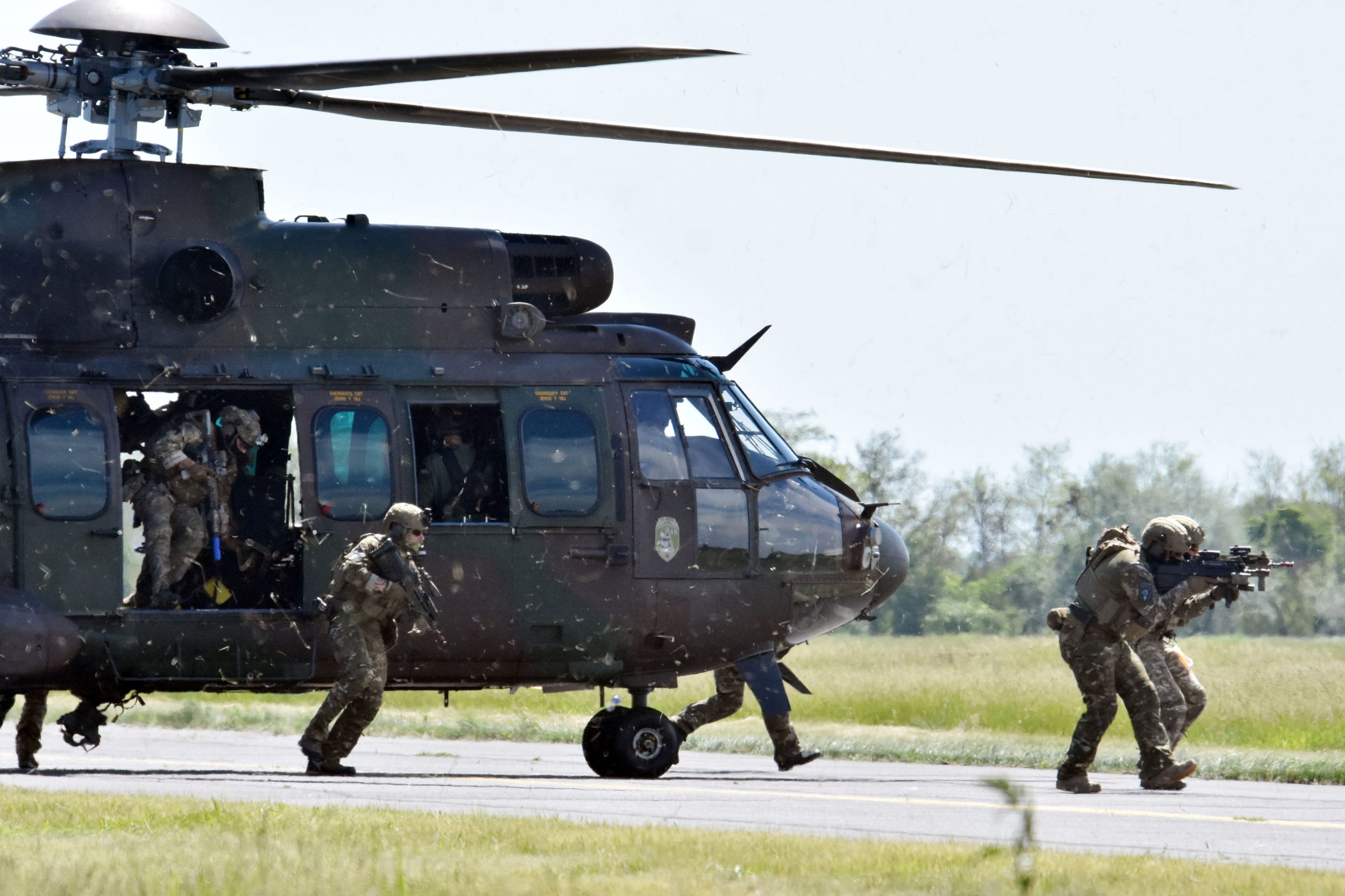 Special Manoeuvres Presented as Part of Black Swan Military Exercise - PHOTOS!