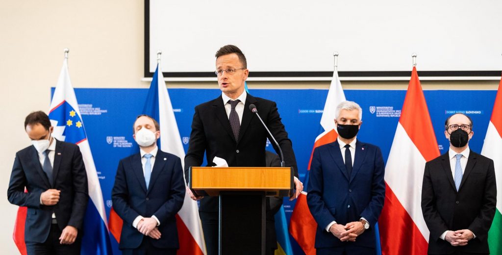 FM Szijjártó: Central Europe Should Excel in Approving Immunity Certificates post's picture