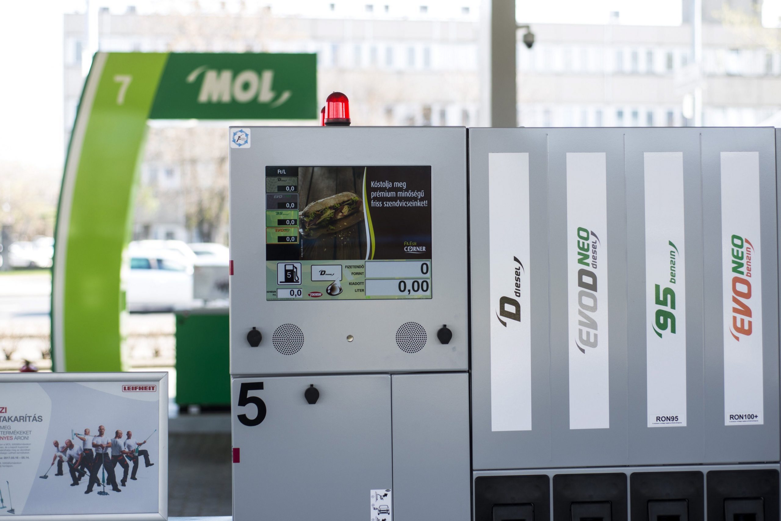 Hungarian Oil Company MOL to Acquire Full Ownership of OMV Slovenija