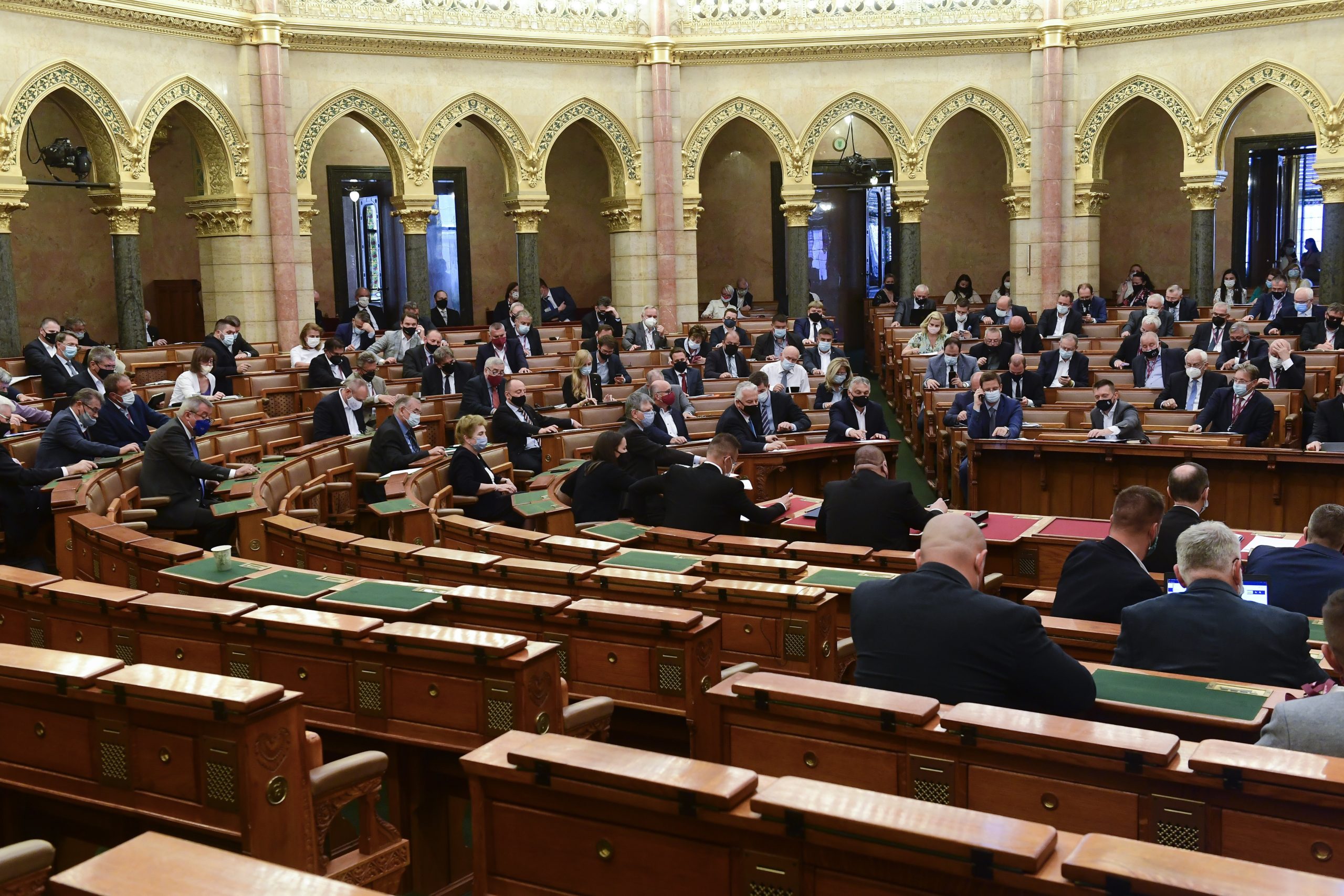 Parliament Passes Hungary's 2022 Budget