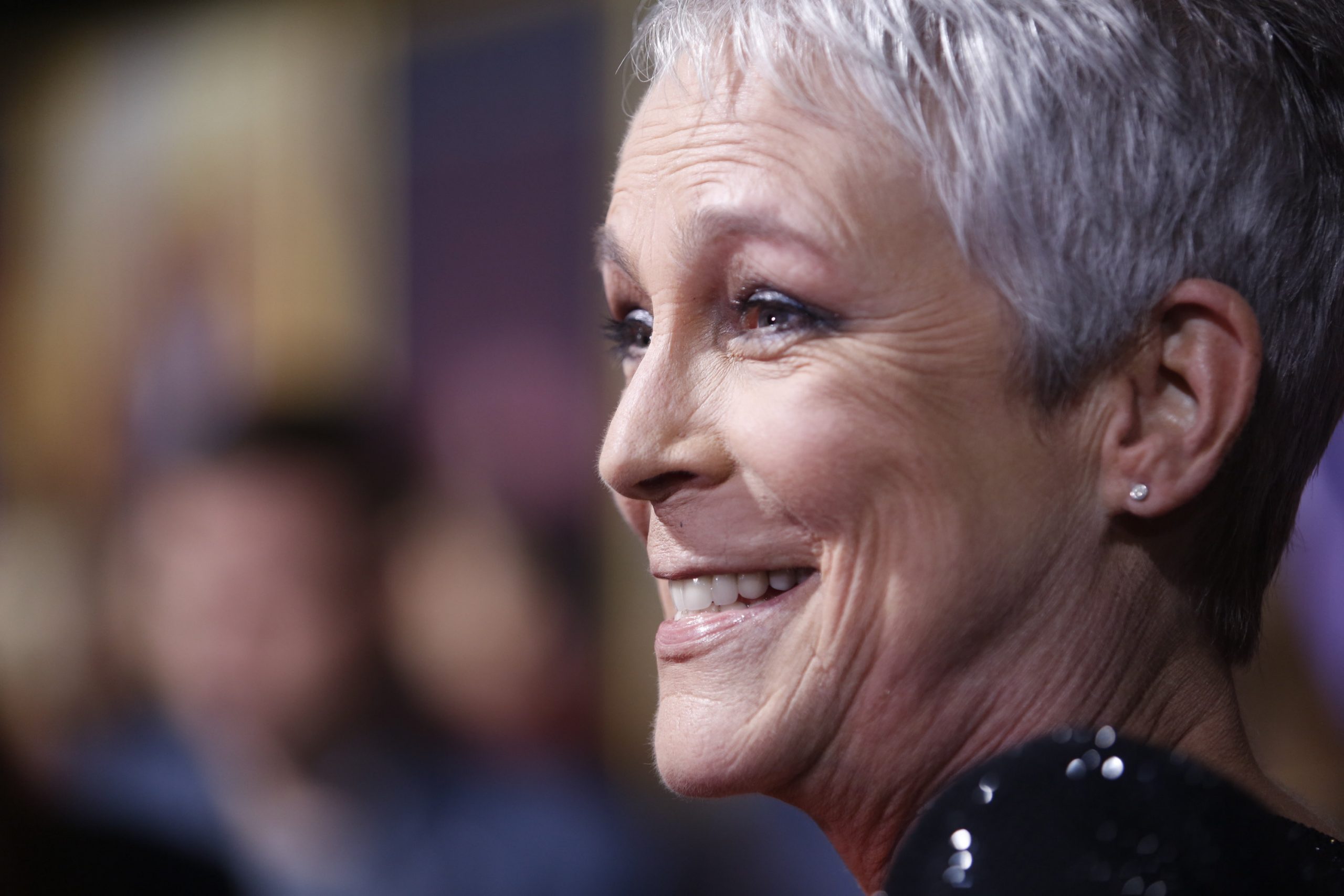 Jamie Lee Curtis pomáha po víkendovej návšteve získať finančné prostriedky pre synagógu Mátészalka