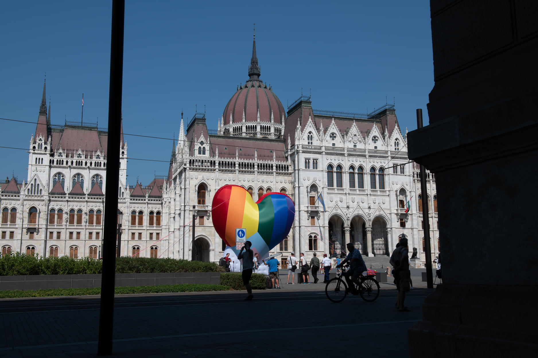 NGOs Raise Rainbow Balloon at Parliament as LGBT+ Restrictive Law Goes into Effect