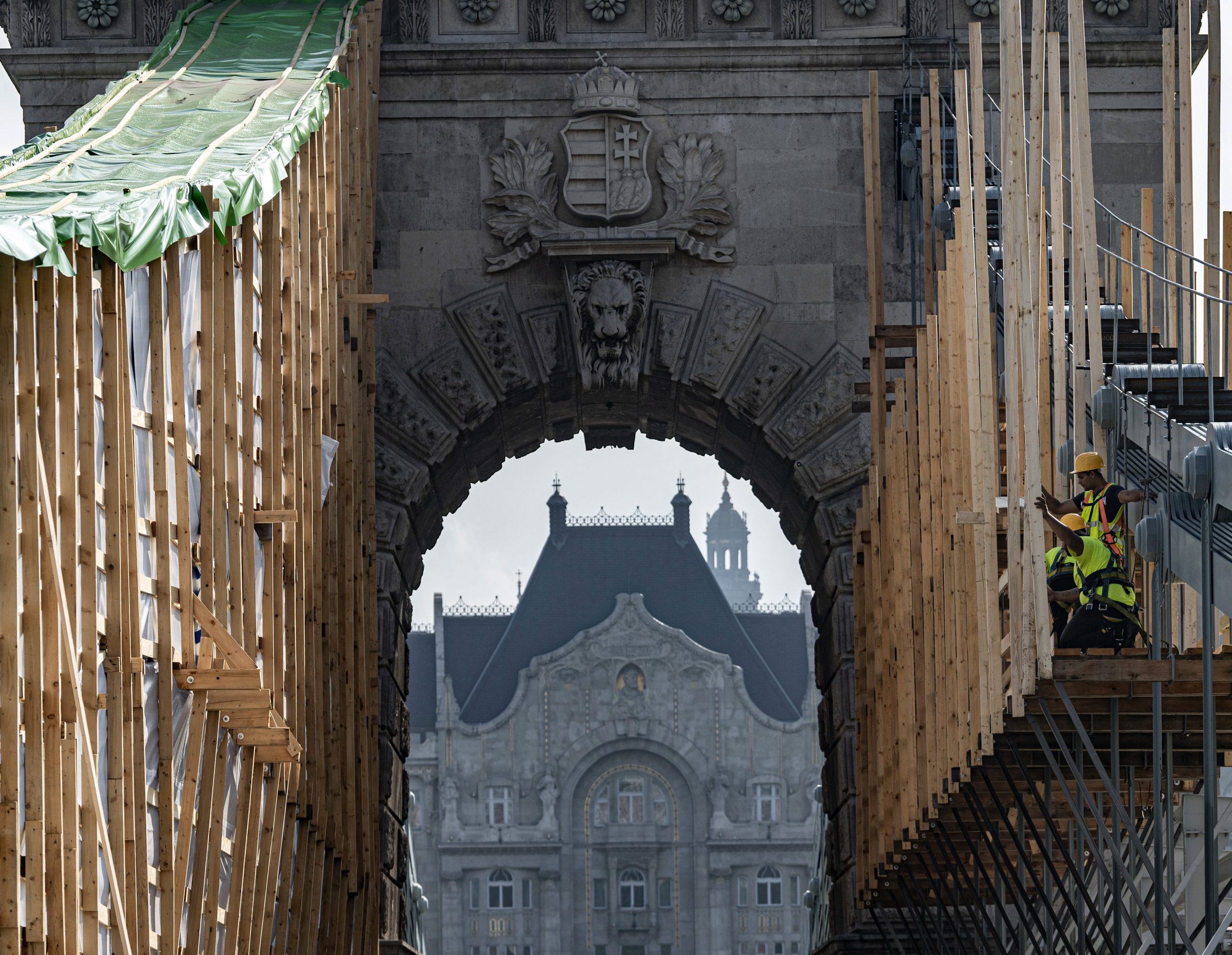 Hungary’s Chain Bridge Renovation: Restoring a Monument - Photos!