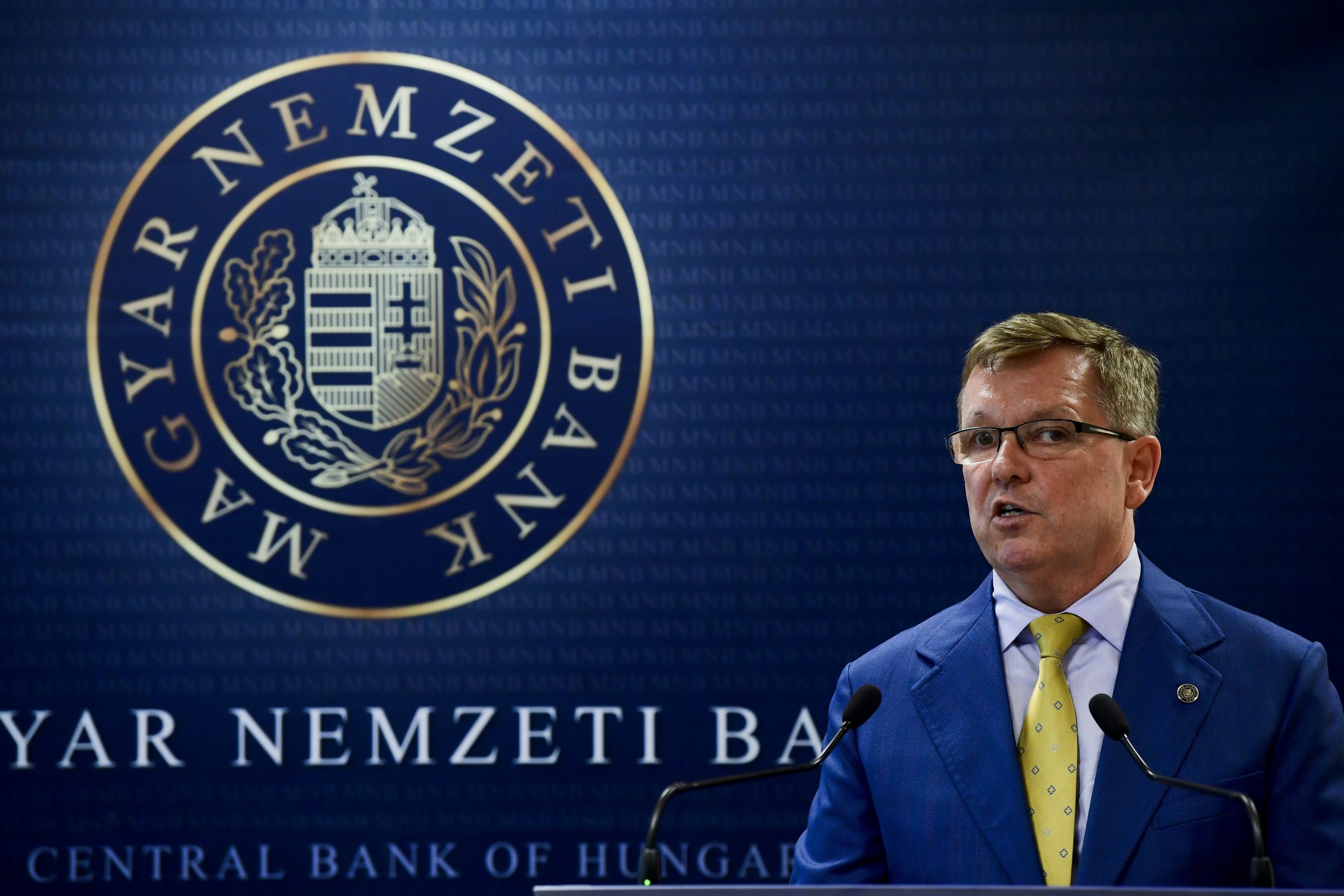 Central Bank Head: Govt's Economic Recovery Strategy Over-reliant on 'Steel and Concrete'