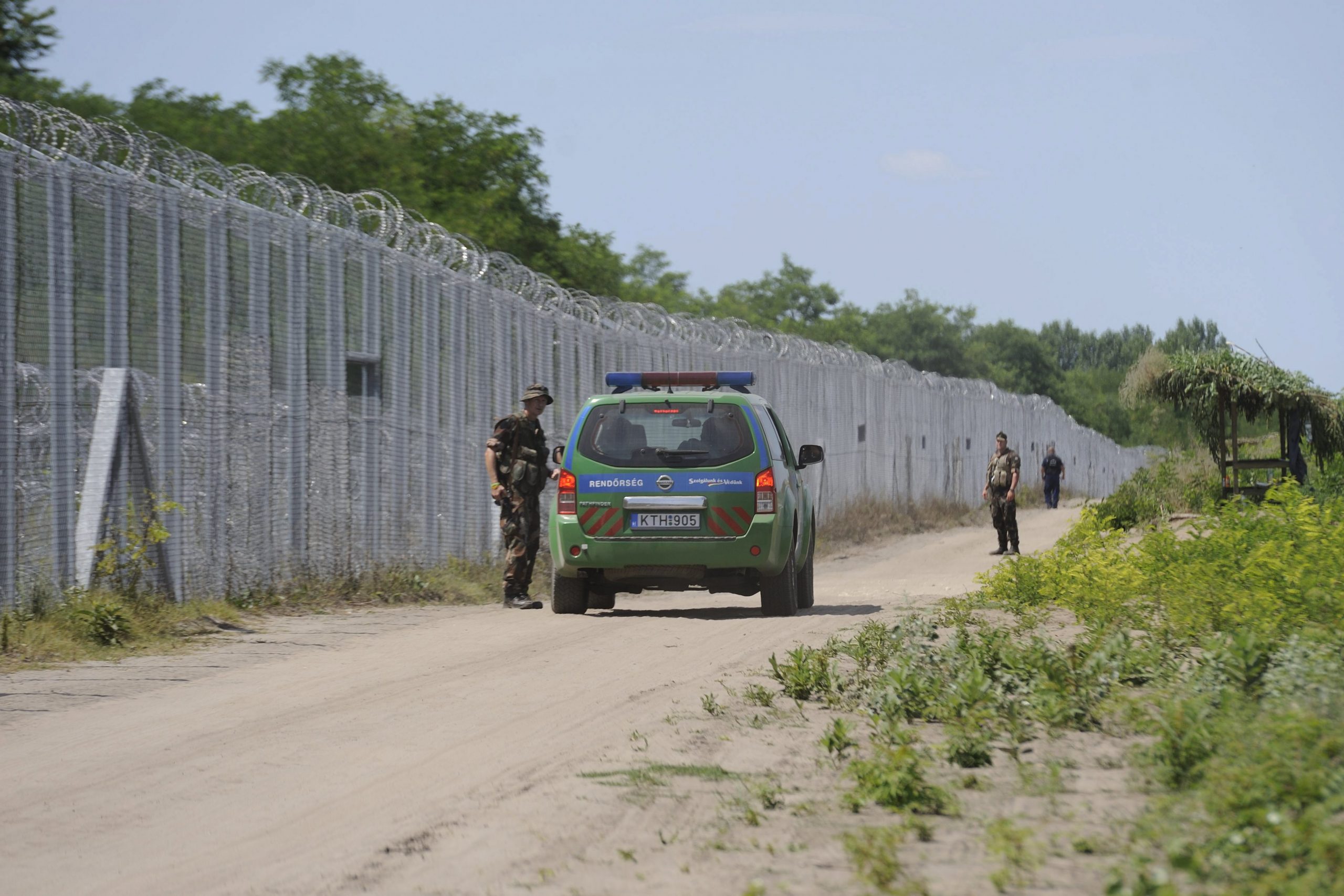 Illegal Migrants Make Attempt to Break Through Serbia-Hungary Border
