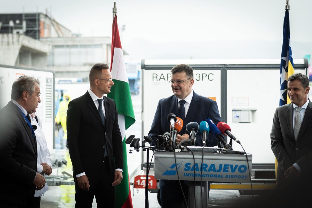 Hungary Sends 200,000 Sinopharm Doses to Bosnia-Herzegovina and Montenegro post's picture