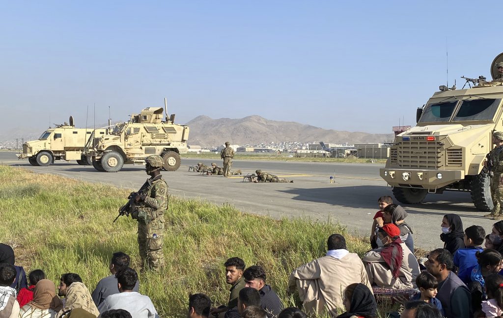 26 Hungarians Reportedly Waiting in Kabul Airport Following Taliban Takeover post's picture