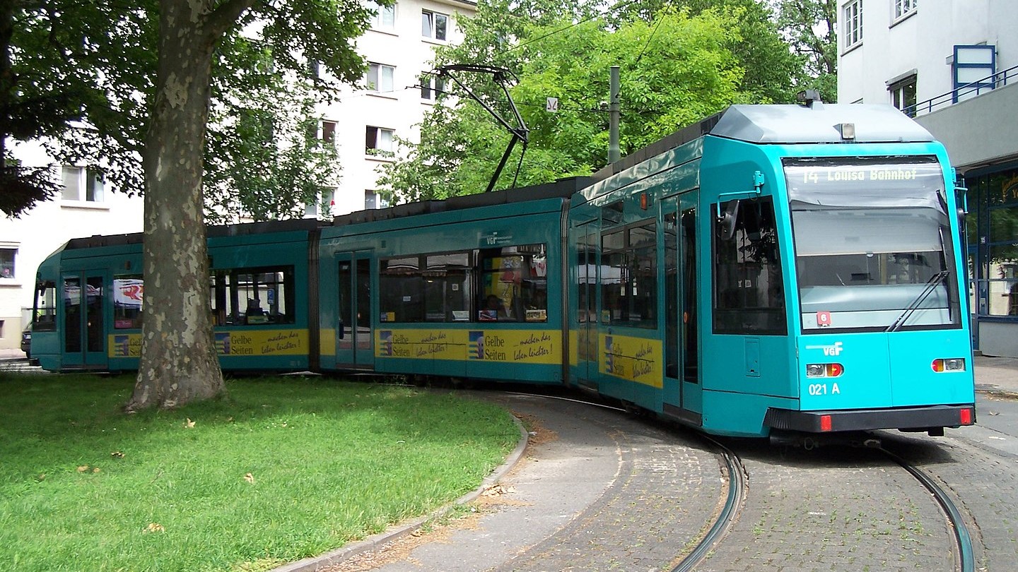 Budapest Public Transport Operator Launches Public Tender for Frankfurt's Used Trams