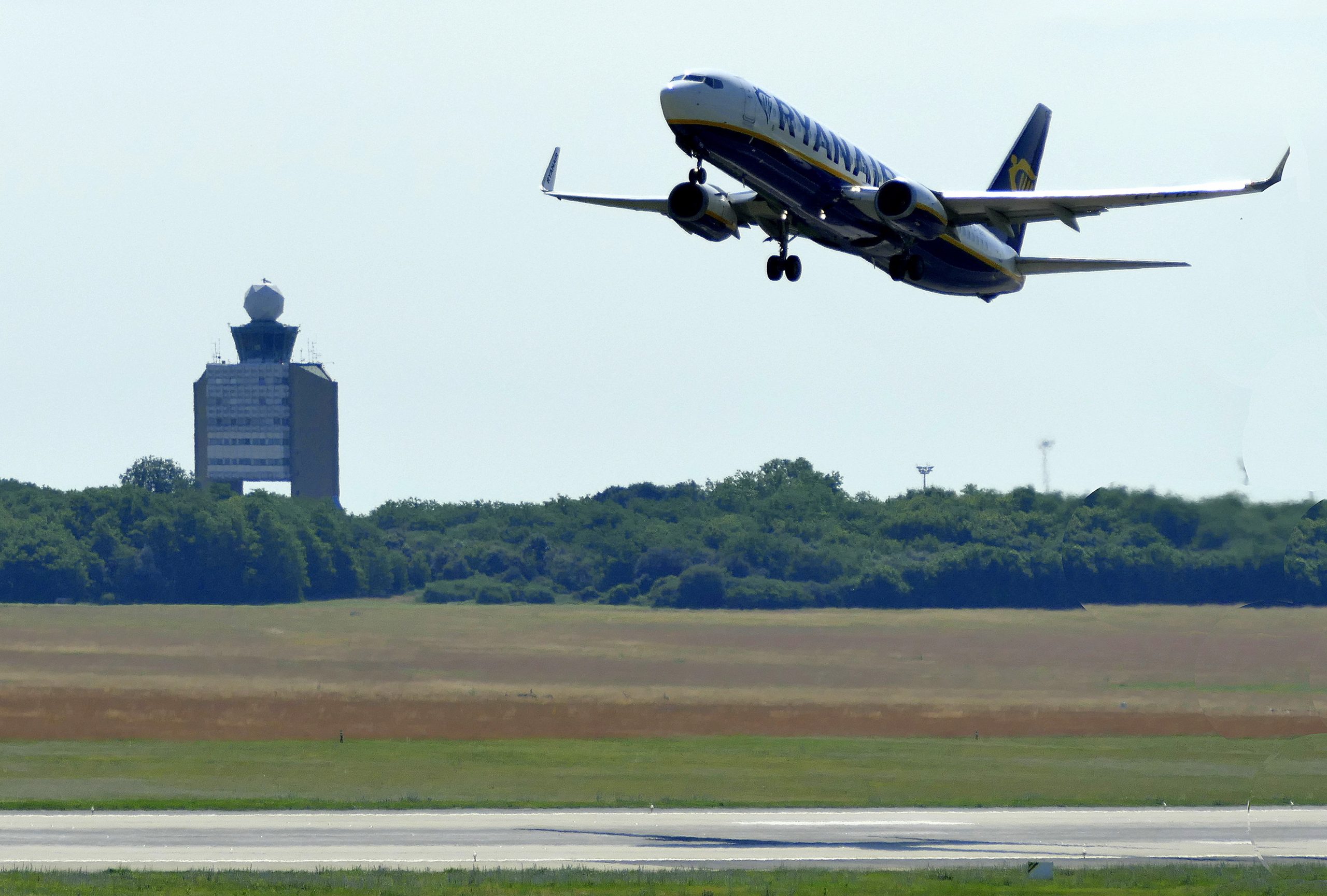 Budapest Airport Helps Refugees with Rescue Flights and Donations