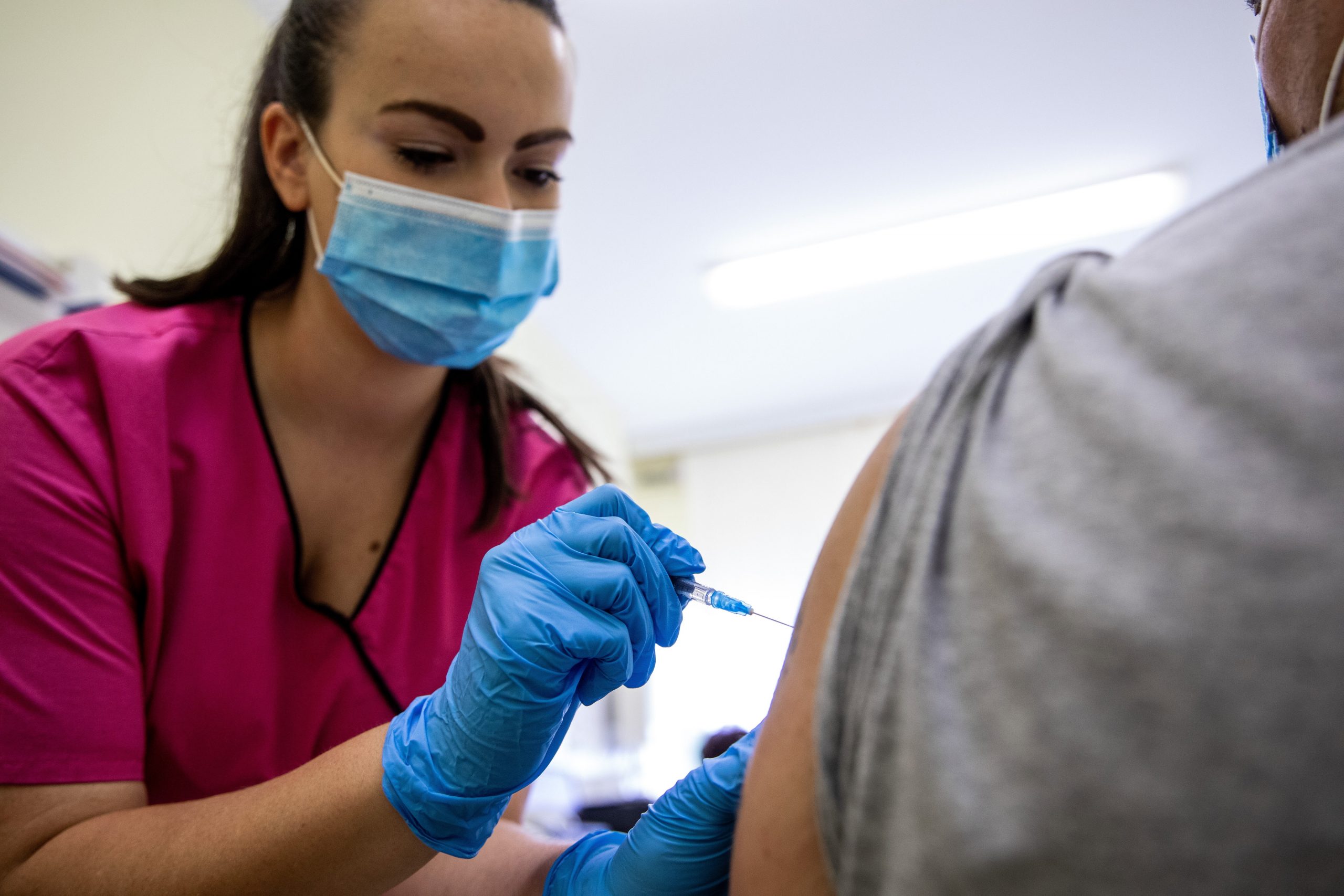 Новое крупномасштабное венгерское исследование показывает эффективность вакцин, используемых в Венгрии