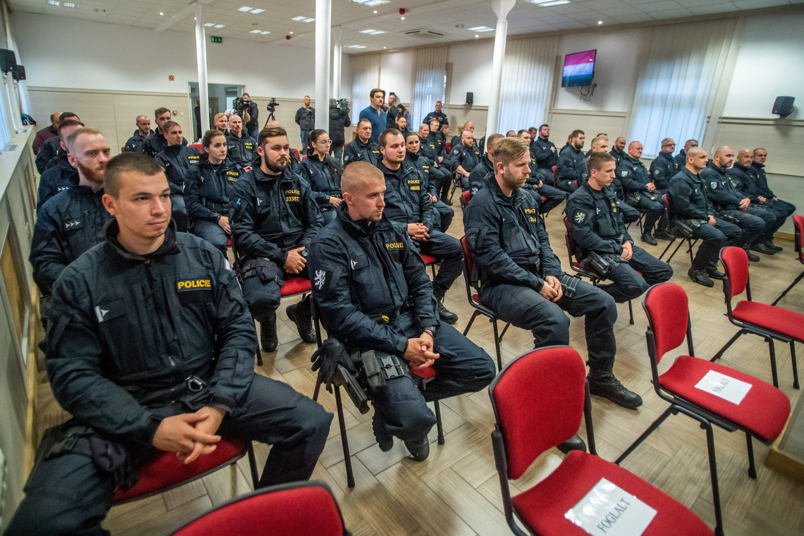 50 Czech Police Officers Arrive to Aid in Protection of Hungary's Border