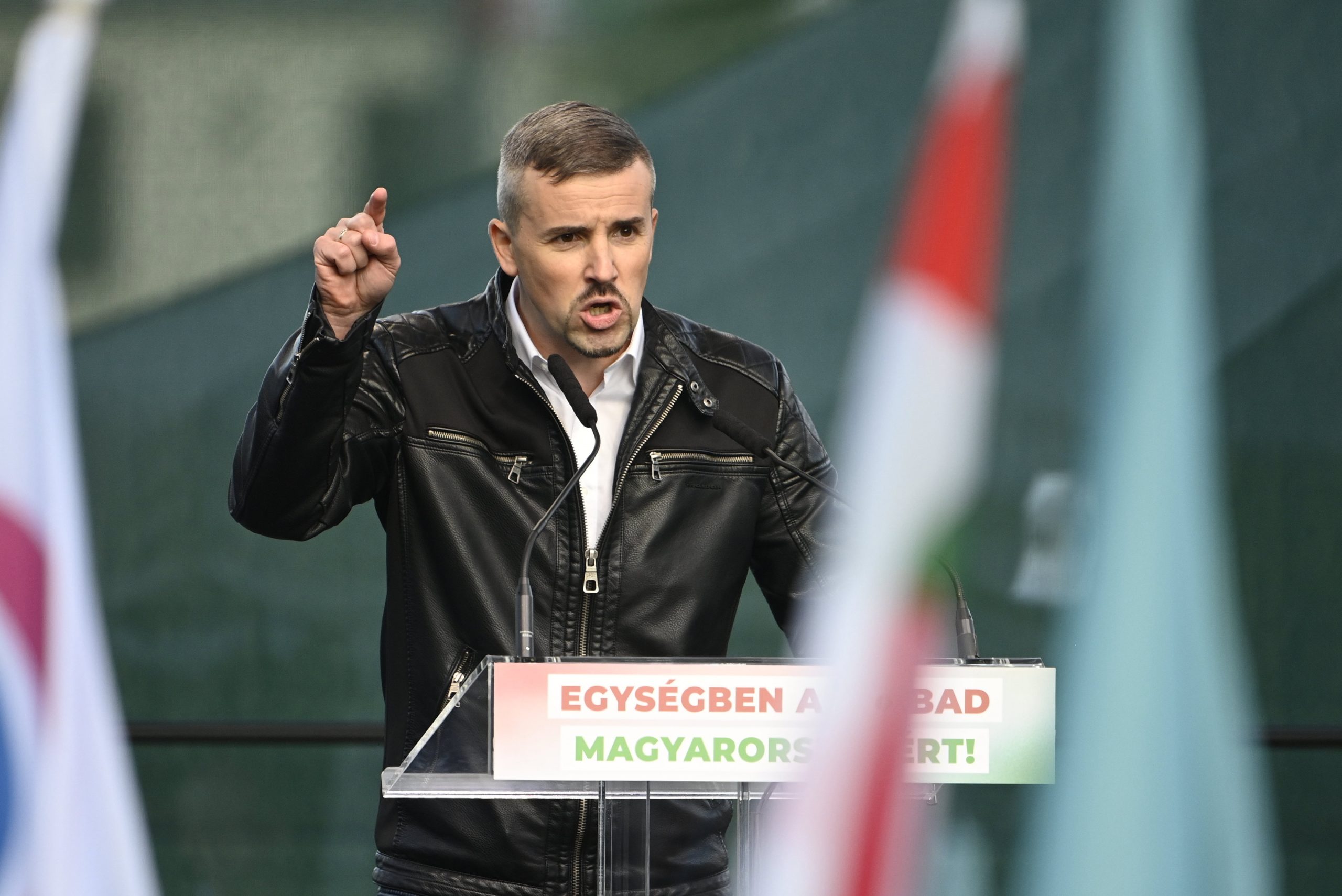 Peter Jakab reelected as Jobbik leader