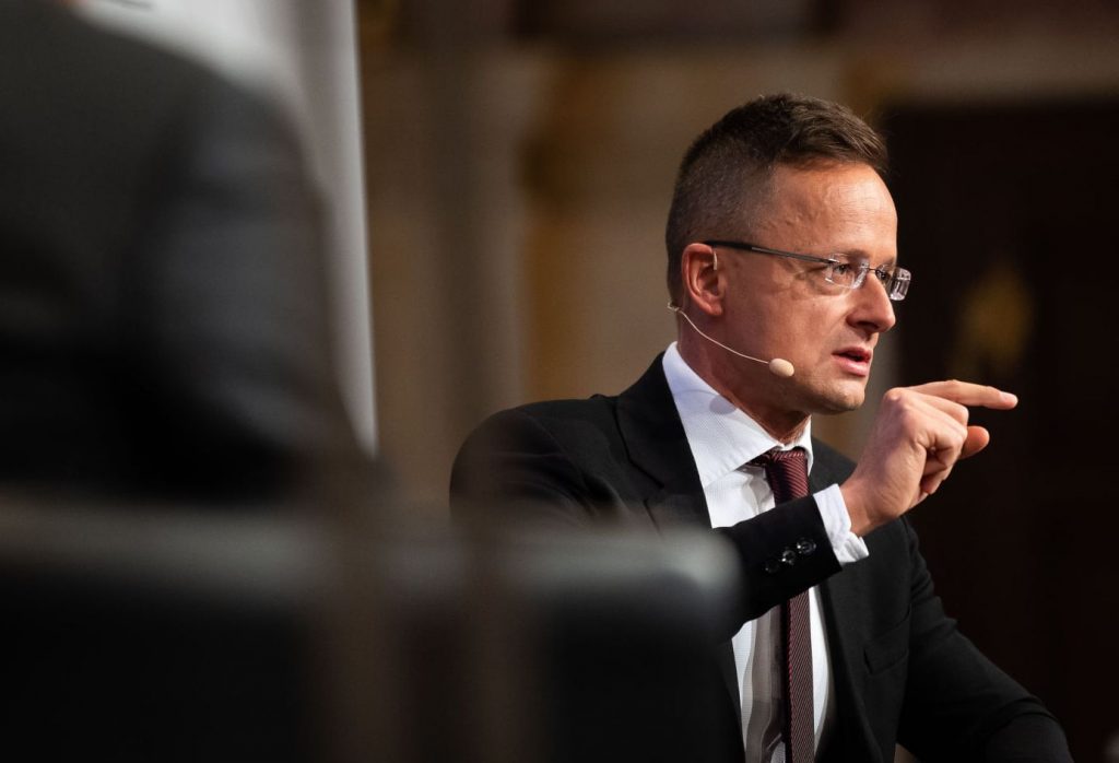 FM Szijjártó: Hungary to Only Back Sanctions Package that Ensures Its Energy Supply post's picture