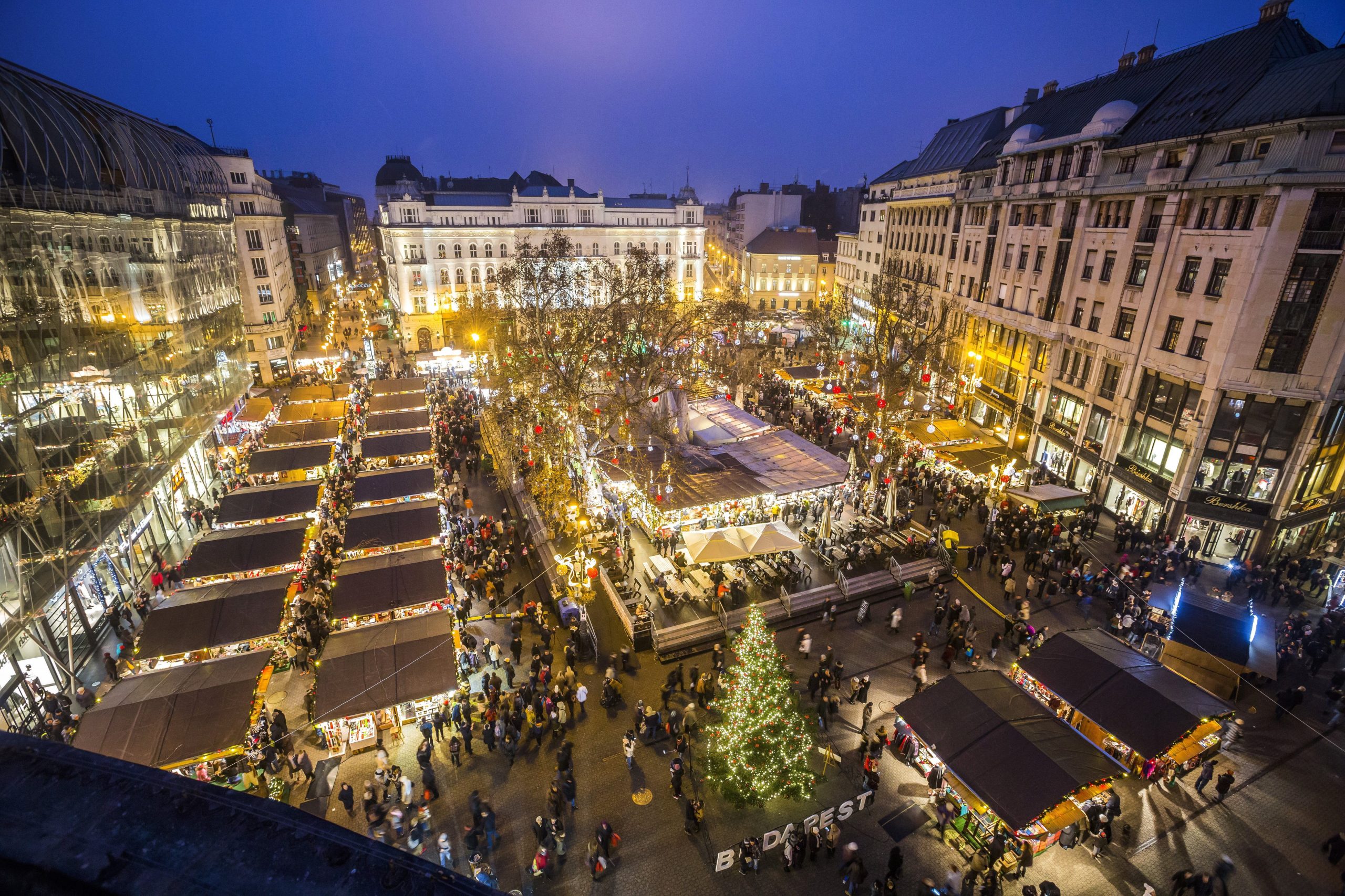 Budapest Christmas Market to be Held Again after Last Year's Hiatus
