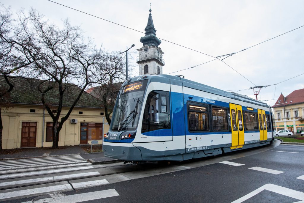 First Tram Train Linking Hódmezővásárhely and Szeged Starts Operation post's picture