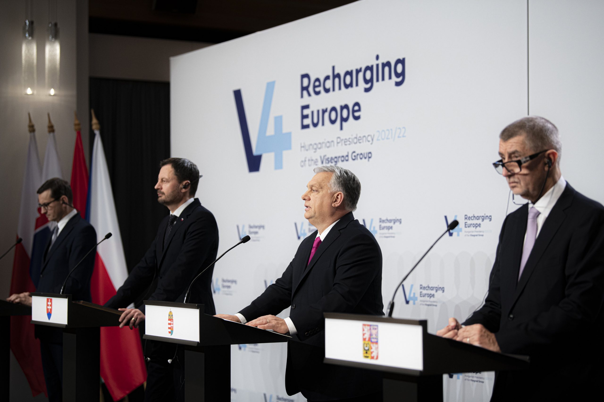 Visegrad Group Expresses Solidarity with Poland in Migration Crisis