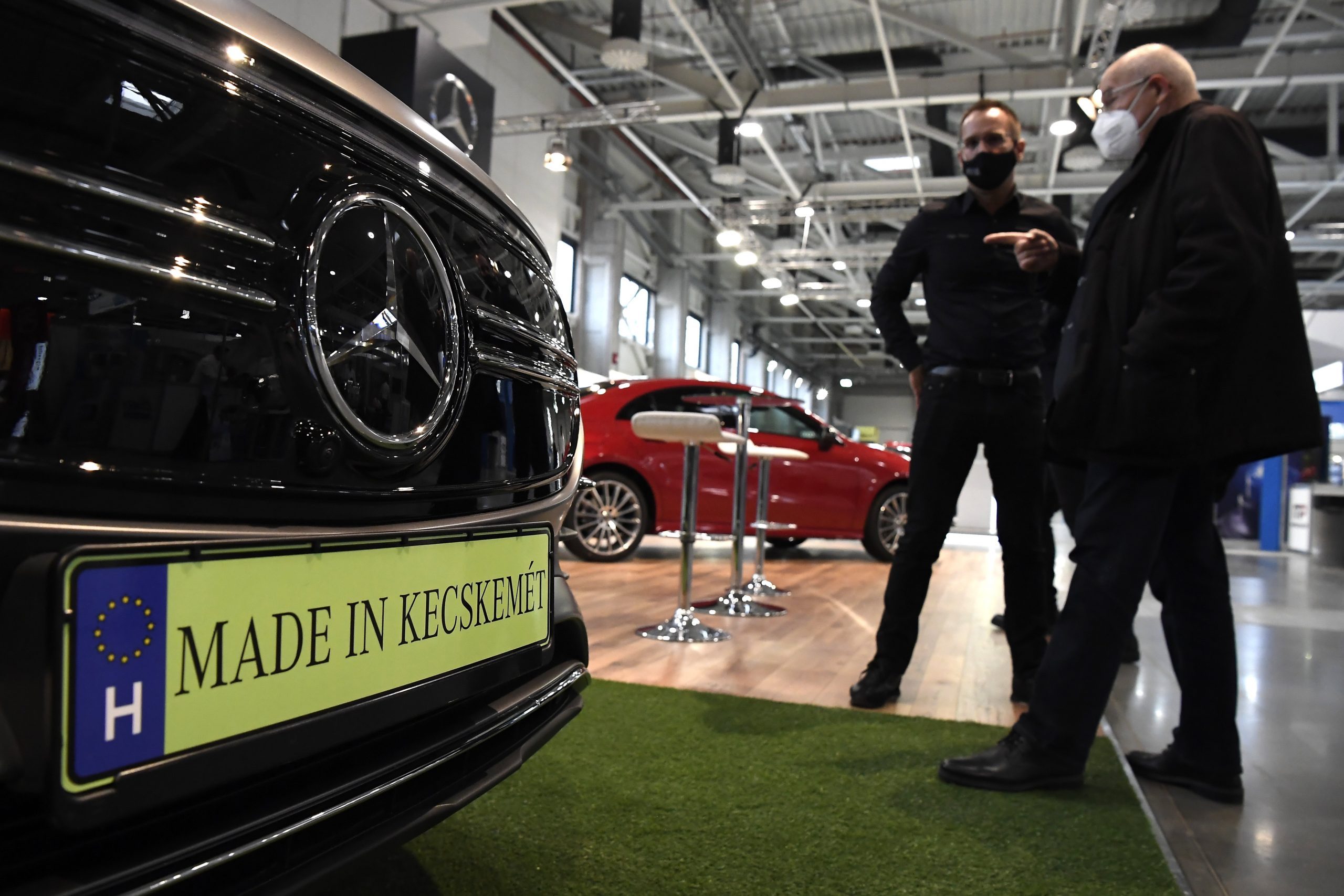 Mercedes Stops Production in Kecskemét for One Month