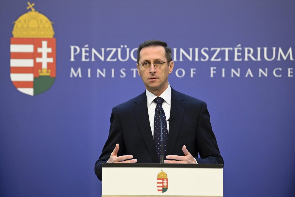 Hungary Budget Deficit Grows by HUF 1,000 Billion in a Month post's picture