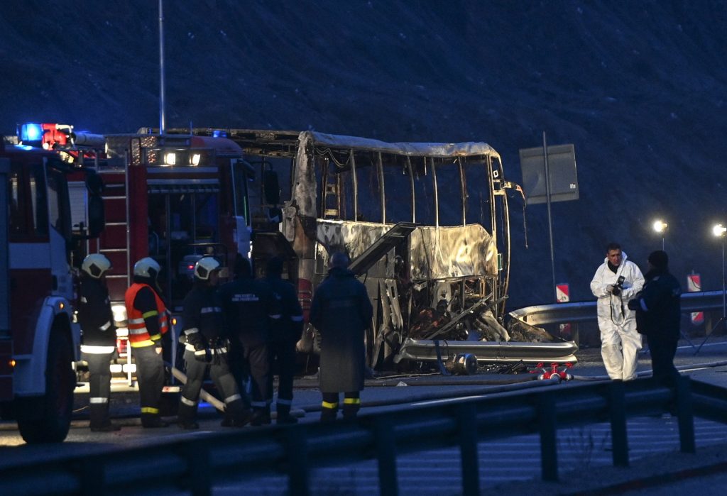 President Áder Expresses Condolences Over Bulgaria Bus Accident post's picture