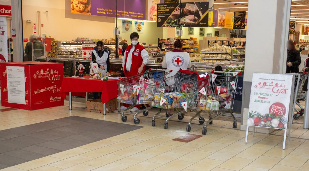 Hungarian Red Cross to Distribute 34 Tonnes of Christmas Donations post's picture
