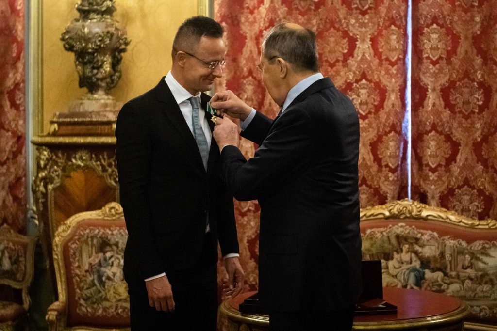 FM Szijjártó Receives Order of Friendship from Russian Counterpart post's picture