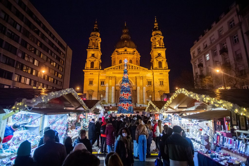 Budapest’s Advent Feast at Basilica Voted Best Christmas Market in Europe post's picture