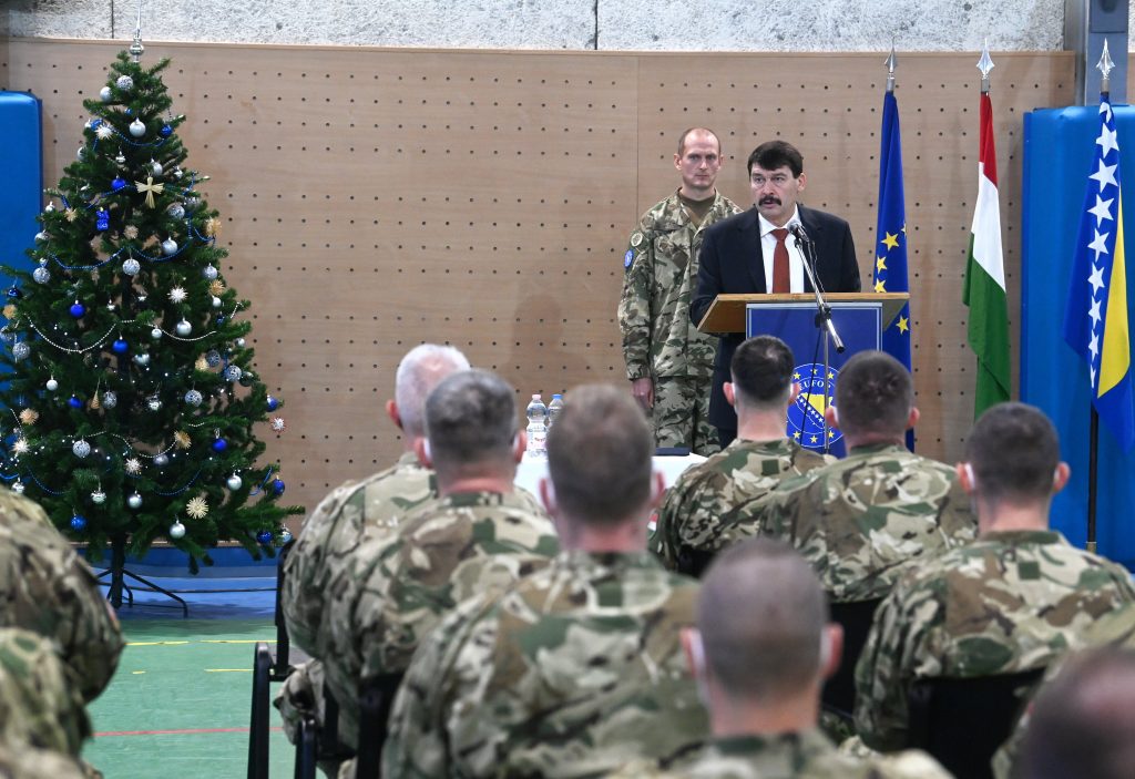 President Áder Expresses Thanks to Hungarian Soldiers Serving in Bosnia post's picture