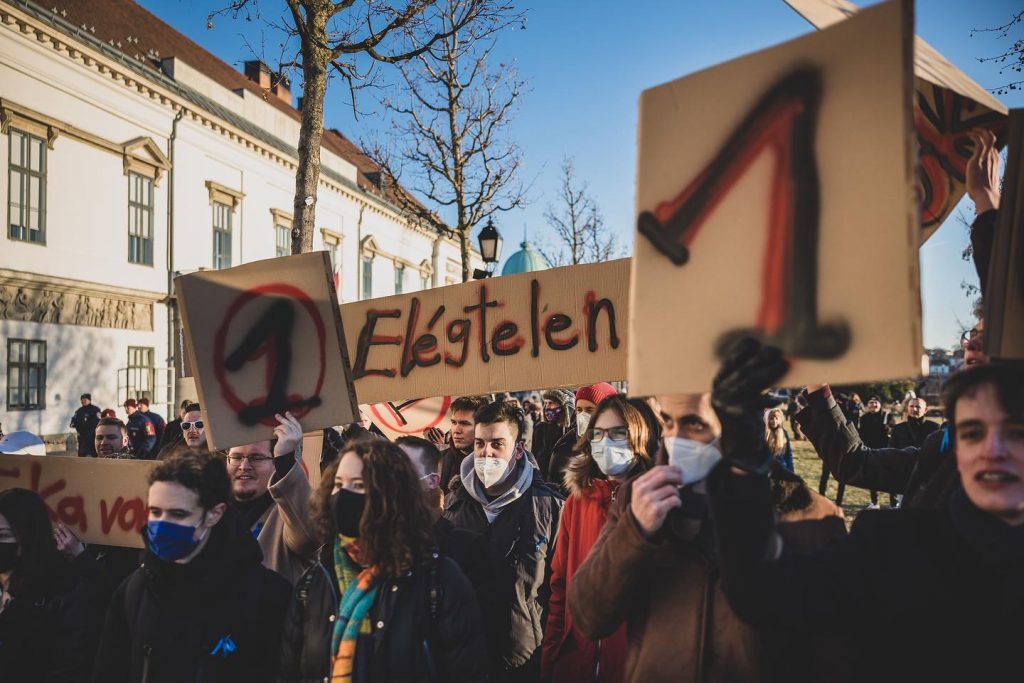Opposition Protests Over Völner-Schadl Scandal post's picture