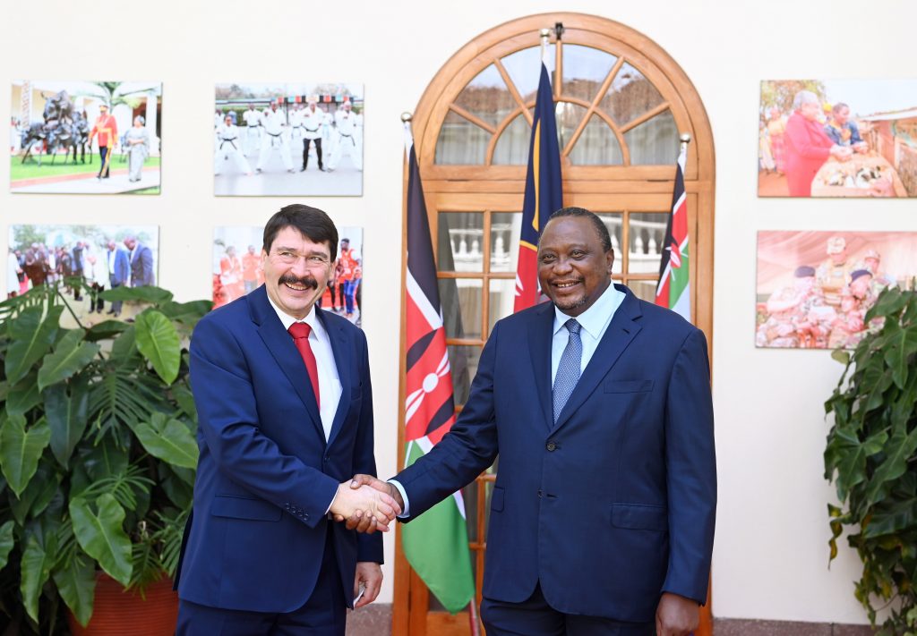 President Áder Meets Kenyan President in Nairobi post's picture