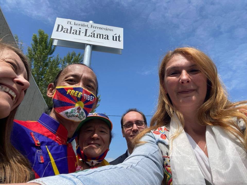 9th District Mayor Refuses to Remove Street Names Mocking China after Letter from Local Chinese Leaders post's picture
