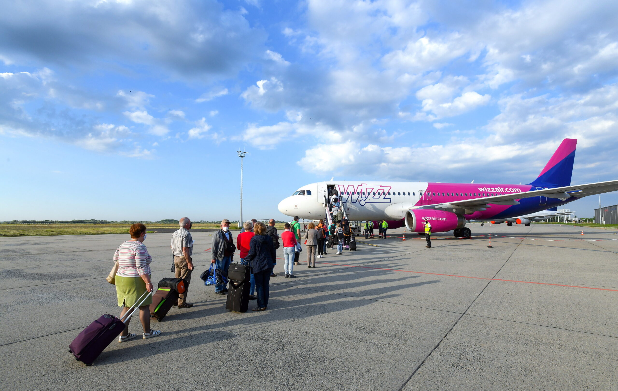 Canceled Wizz Air Flight: Two Hundred Passengers Left Stranded in Paris