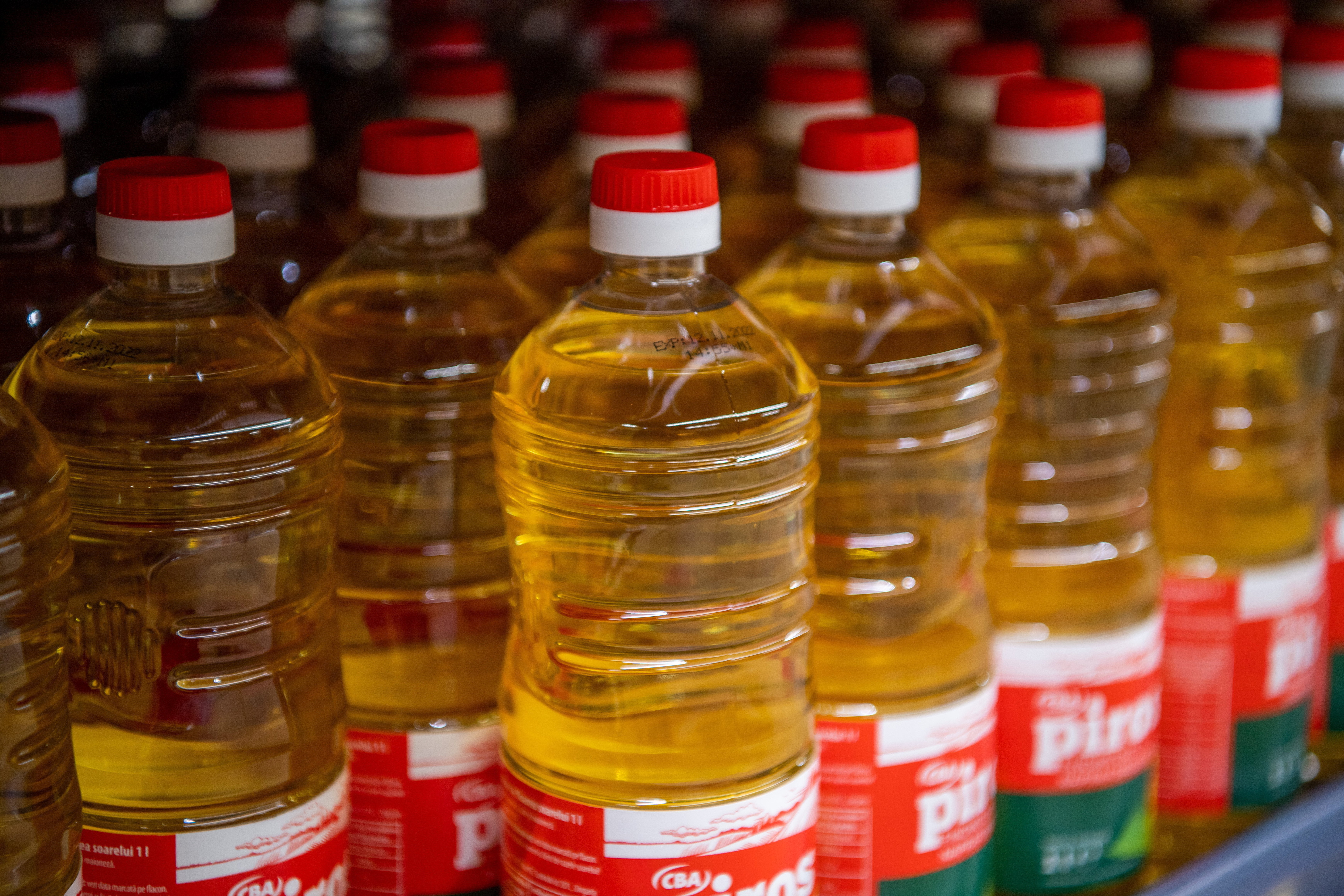 Food Price Cap: One Store Sold Cooking Oil 1.5 Times The Statutory Price post's picture