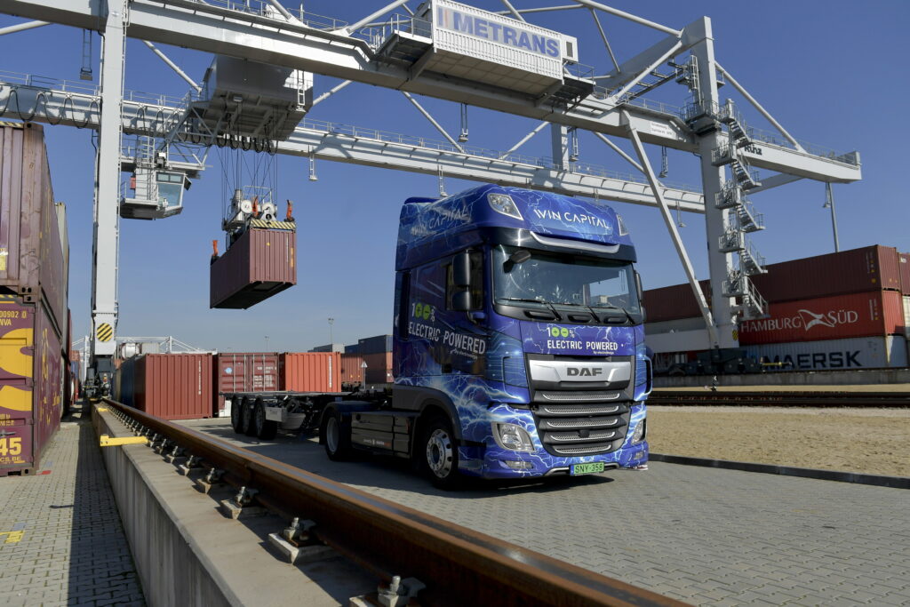 Hungary Trade Balance Shows Deficit for Sixth Month in a Row post's picture