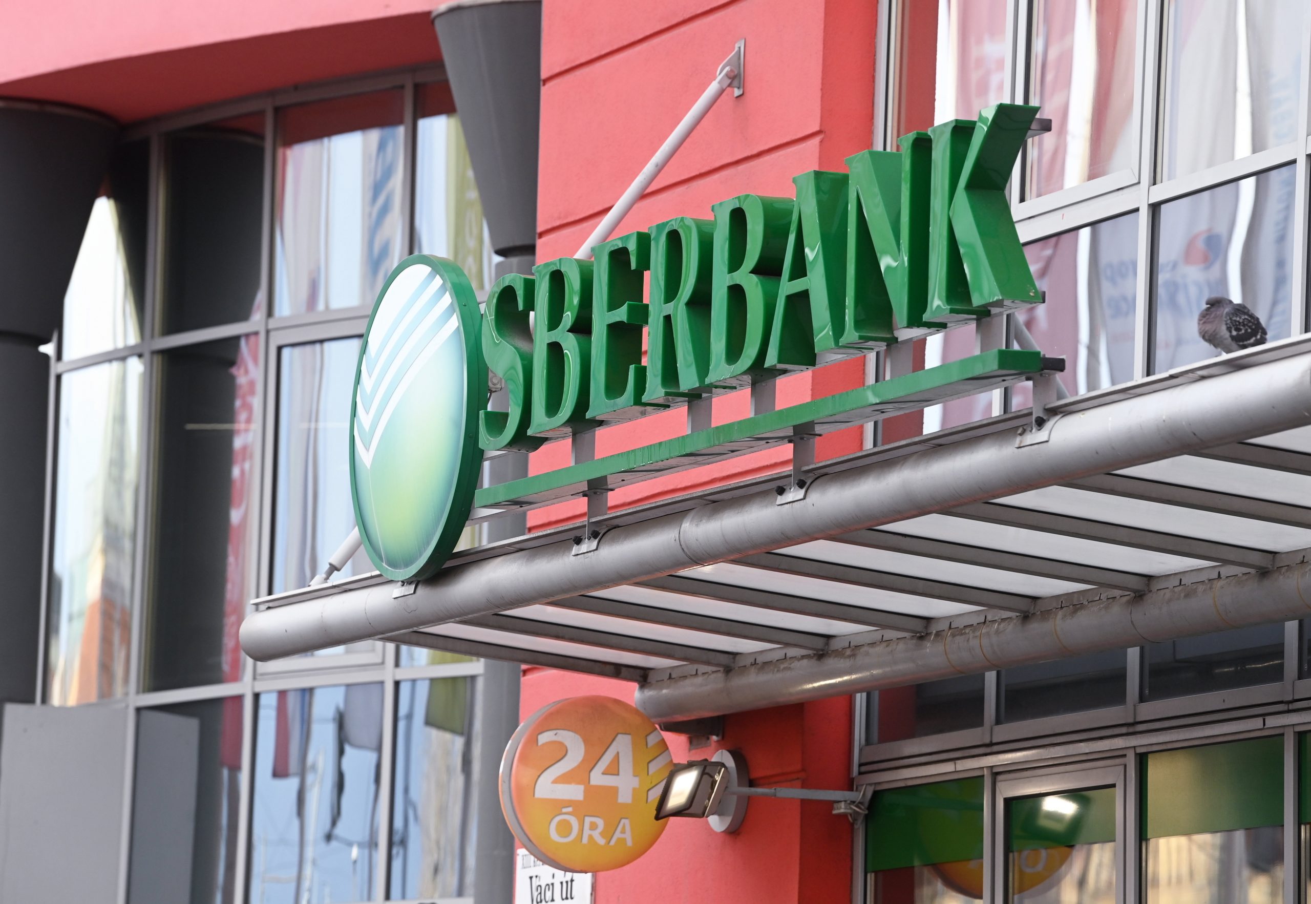 Central Bank Withdraws Sberbank Hungary Licence, Orders Lender Wound Up