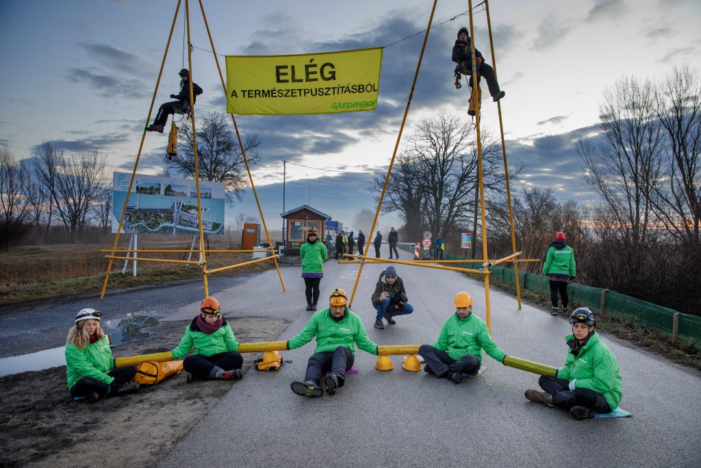 Greenpeace Activists at Lake Fertő Demand Halt to Government Investment post's picture