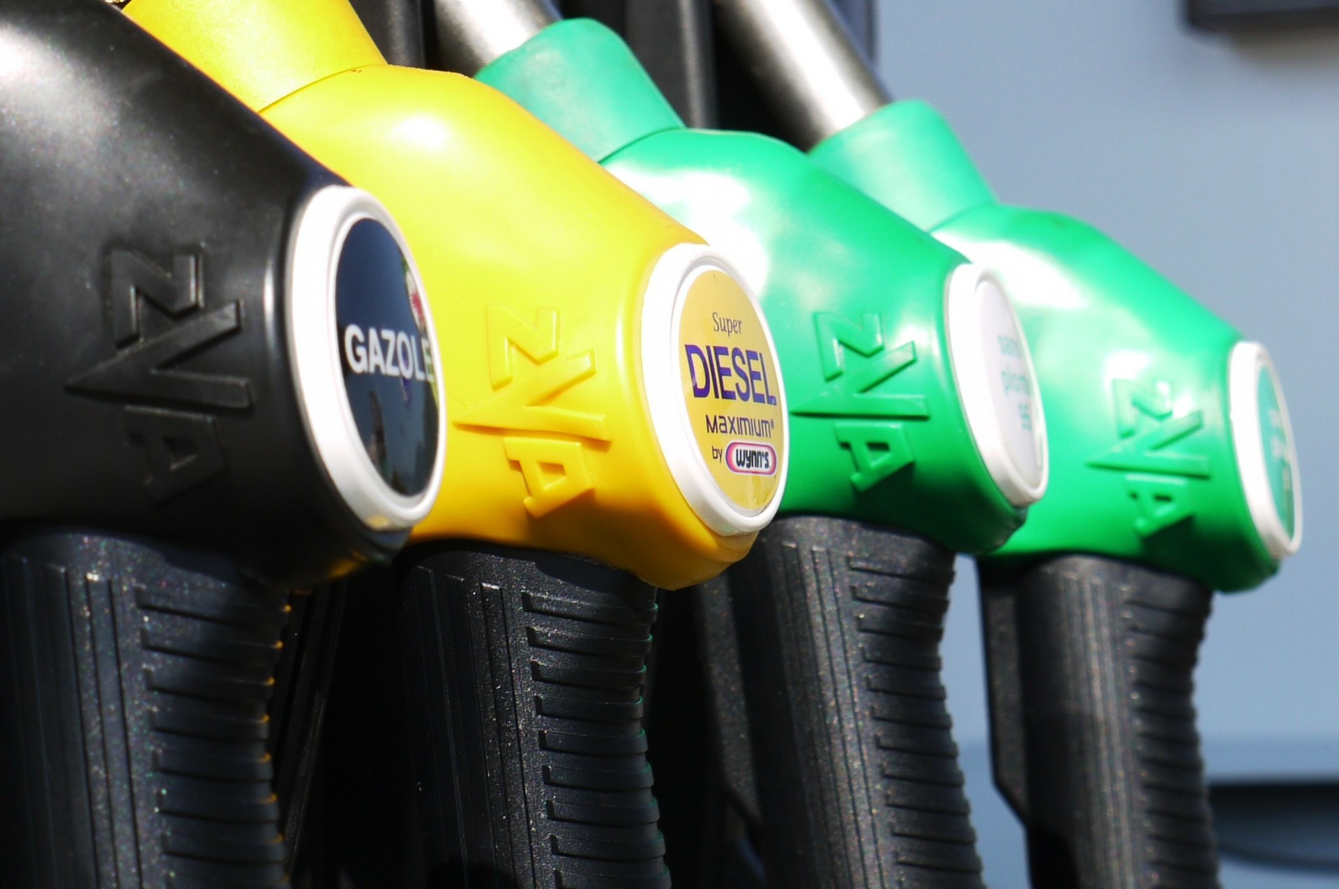 Price Cap on Fuel: Proposals Sent to Gov't to Save Gas Stations