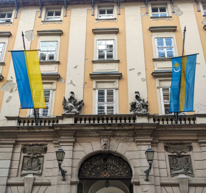 Budapest City Hall Displays Ukrainian Flag in Solidarity