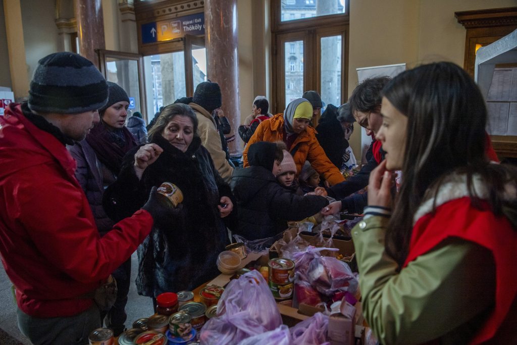 Ukrainian War: 3,488 Refugees Arrive in Budapest on Thursday post's picture