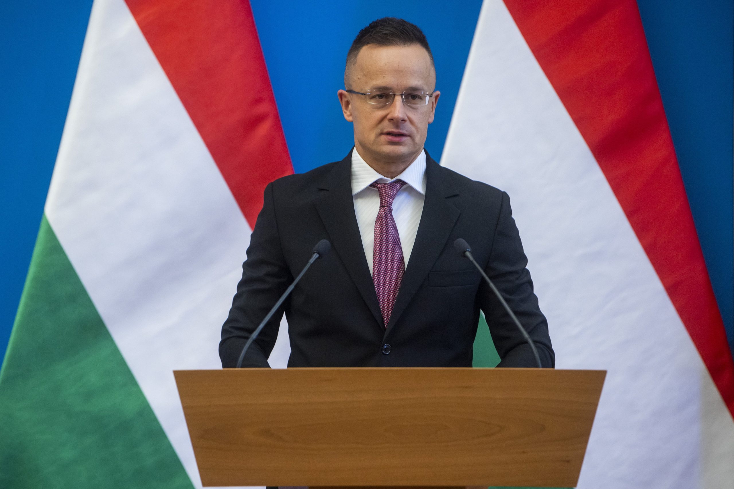 FM Szijjártó Calls on Ukraine's Gov't to 