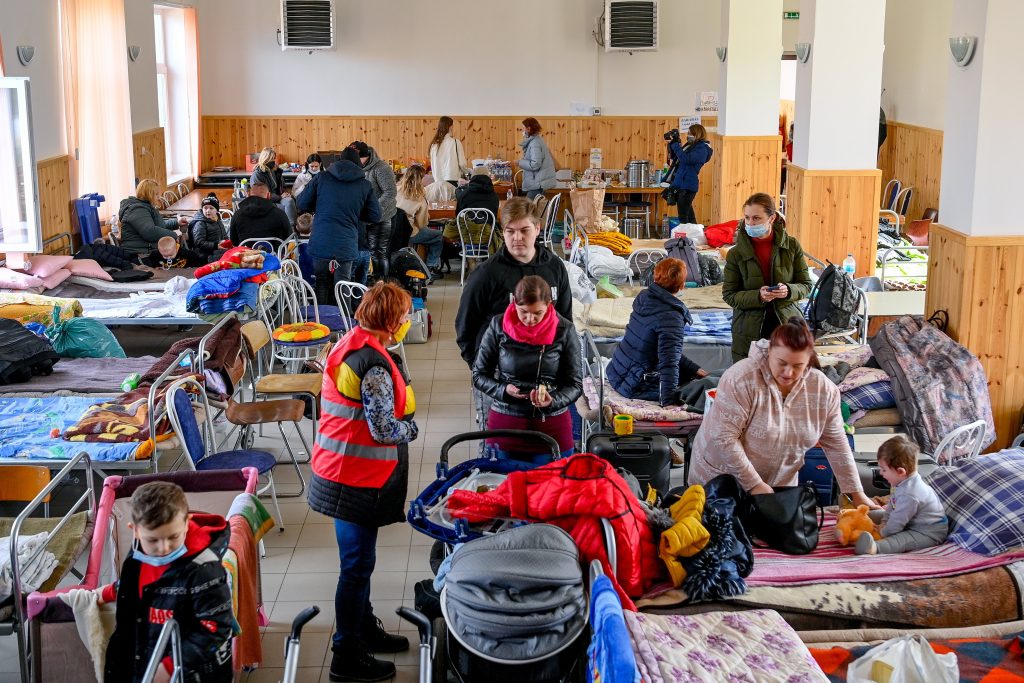Over 10,000 Refugees Arrive from Ukraine on Wednesday post's picture