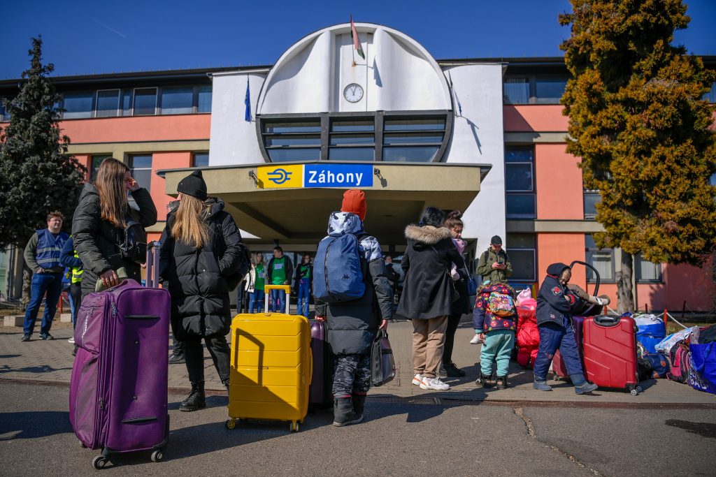 Over 11,000 Refugees Arrive from Ukraine on Friday post's picture