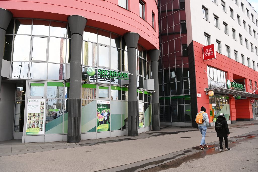 Compensation Payments Begin as Hungarian Subsidiary of Russia’s Sberbank Closes post's picture