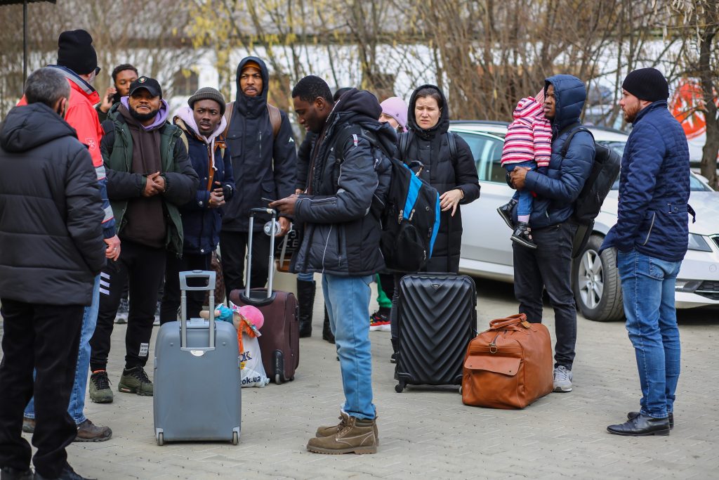 Some 10,000 Refugees Arrive From Ukraine on Friday post's picture