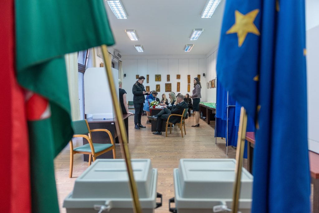 A Snowball’s Chance in April: Hungary Votes amid Winter-like Weather, while Pollsters Predict Fourth Fidesz Victory post's picture