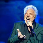 Tom Jones to Give Concert in Hungary