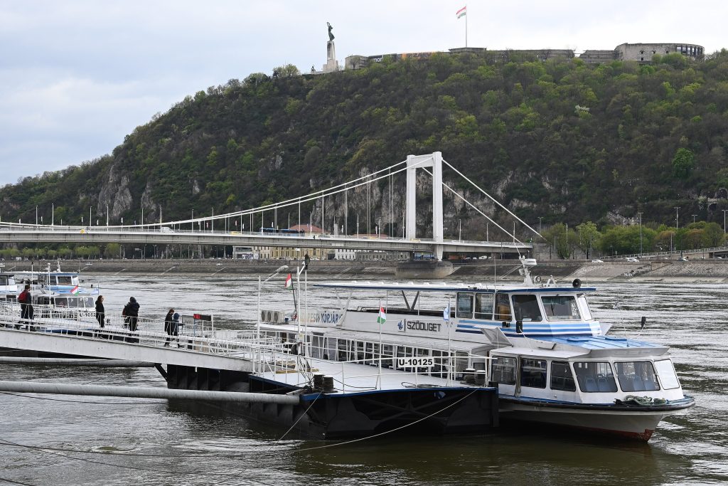 Scheduled Boat Services on Budapest Section of Danube to Restart from April 29 post's picture