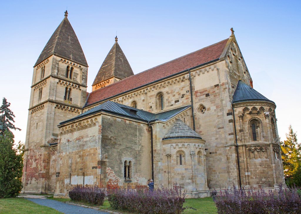 Expedition into the Early Middle Ages – Beautiful Hungarian Abbey Churches From Romanesque Period post's picture