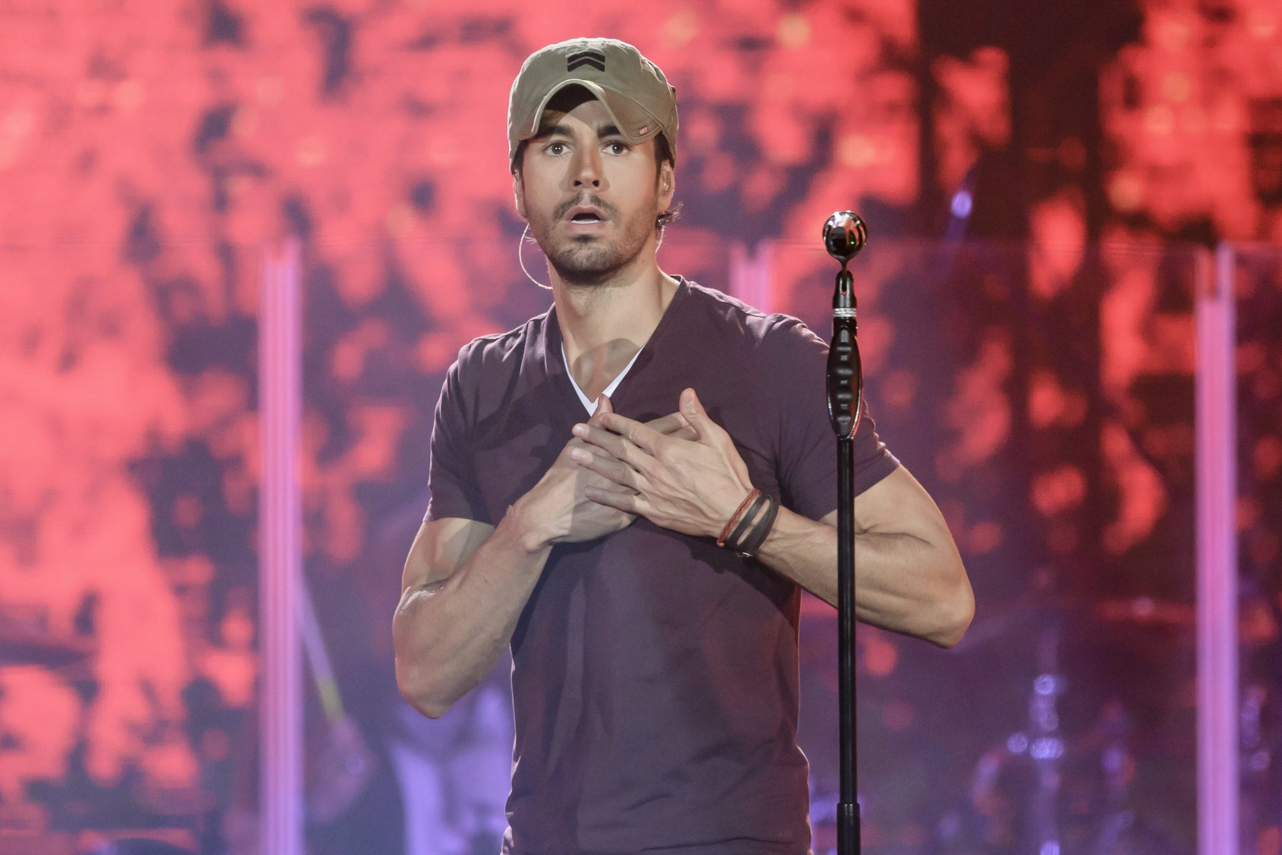 Enrique Iglesias to Give Concert at MVM Dome in Budapest