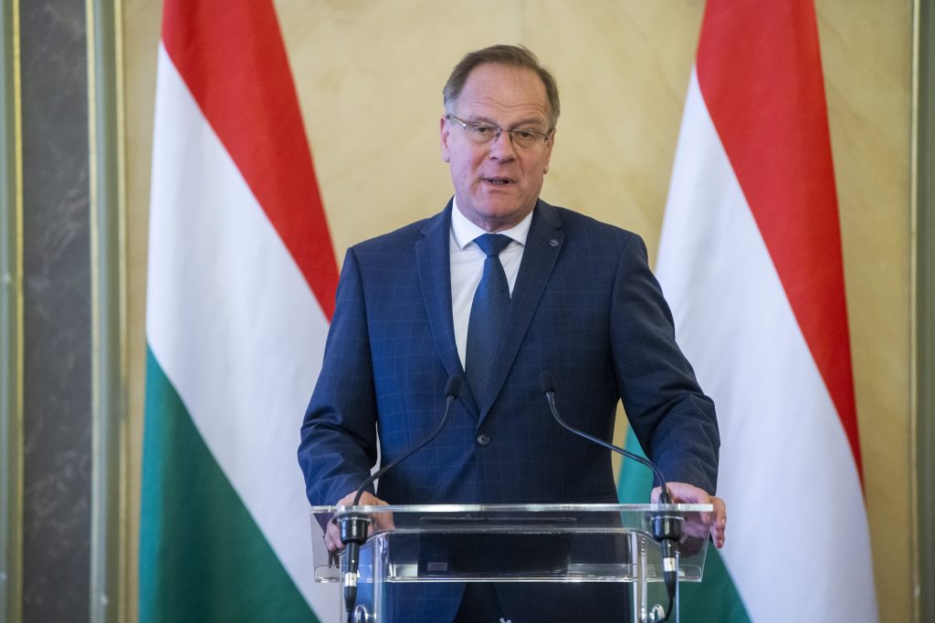 Minister Navracsics: Hungary Ready to Make Compromises with Brussels to Unblock Recovery Funds post's picture