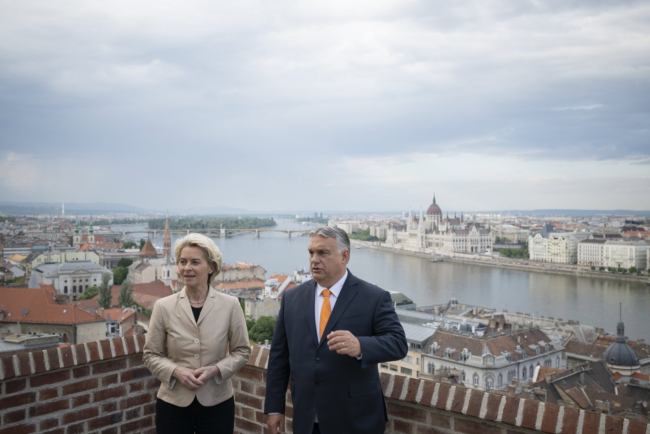 EU Considers Scrapping Oil Embargo Over Hungary’s Veto